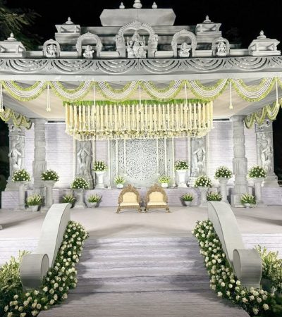 Contact +91 9843177727 - +91 9585677727“A divine union beneath the blessings of tradition.”#trad